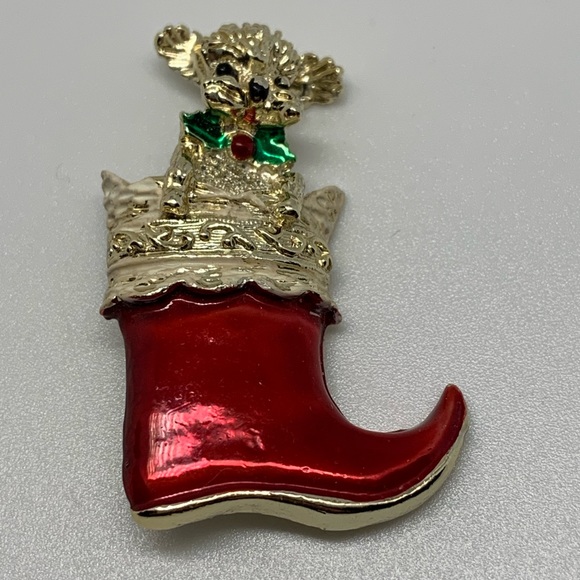 Vintage GERRY’S Red Enamel DOG & STOCKING Pin Brooch~ Christmas Holiday - Picture 2 of 6
